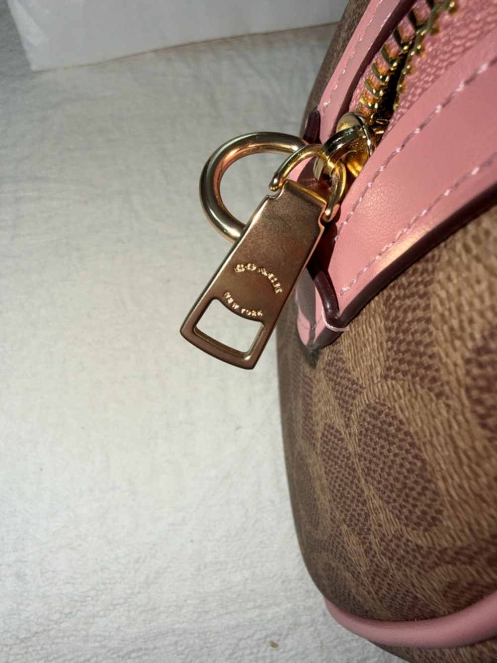 Coach Rowan Satchel Signature Canvas - Picture 14 of 16